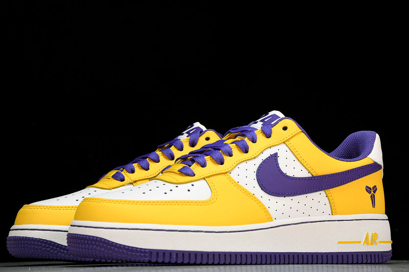 KOBE BRYANT X AIR FORCE 1 LOW 07 WHITE/VARSITY MAIZE/VARSITY PURPLE