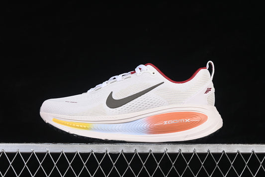 NIKE AIR ZOOM VOMERO 18 WHITE/PHANTOM/METALLIC SILVER/SPRUCE FOG