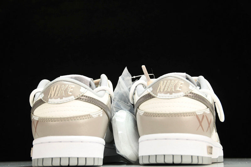 NIKE SB DUNK LOW ESS GREY/WHITE/BEIGE